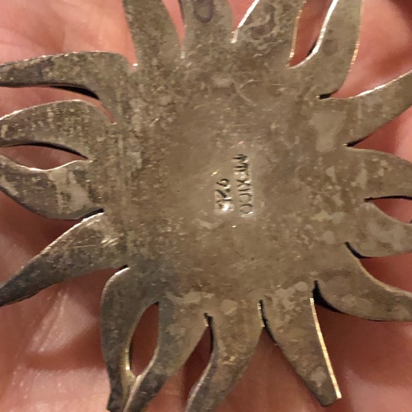 18” long sterling necklace 3 stunning charms! 🌸 - Picture 8 of 15